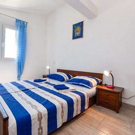 Apartments Mark - 200 M From Sea Novalja Exterior photo