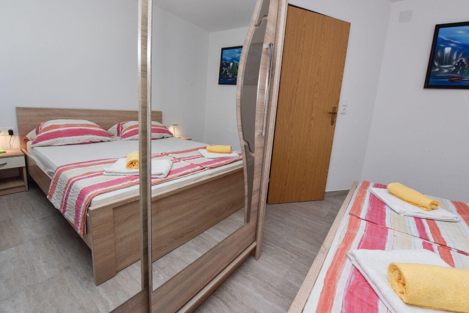 Apartments Mark - 200 M From Sea Novalja Exterior photo