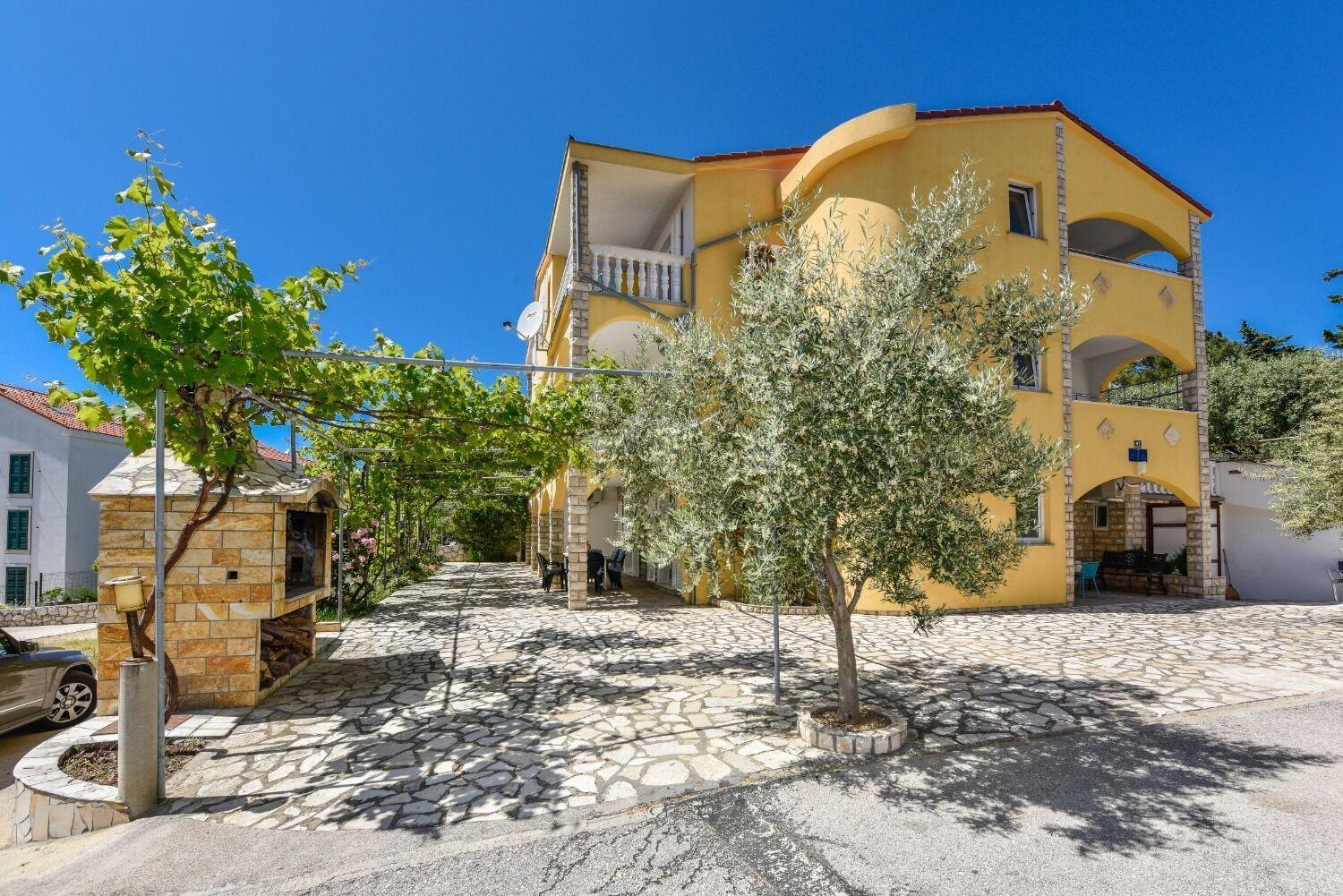 Apartments Mark - 200 M From Sea Novalja Exterior photo